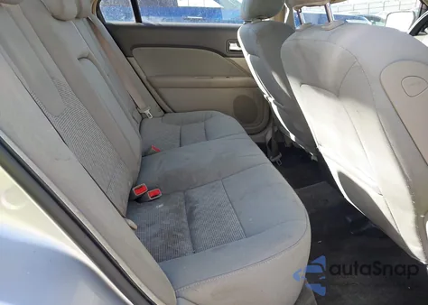 2010 Ford Fusion Se z USA, uszkodzony, nr VIN 3FAHP0HA5AR297771